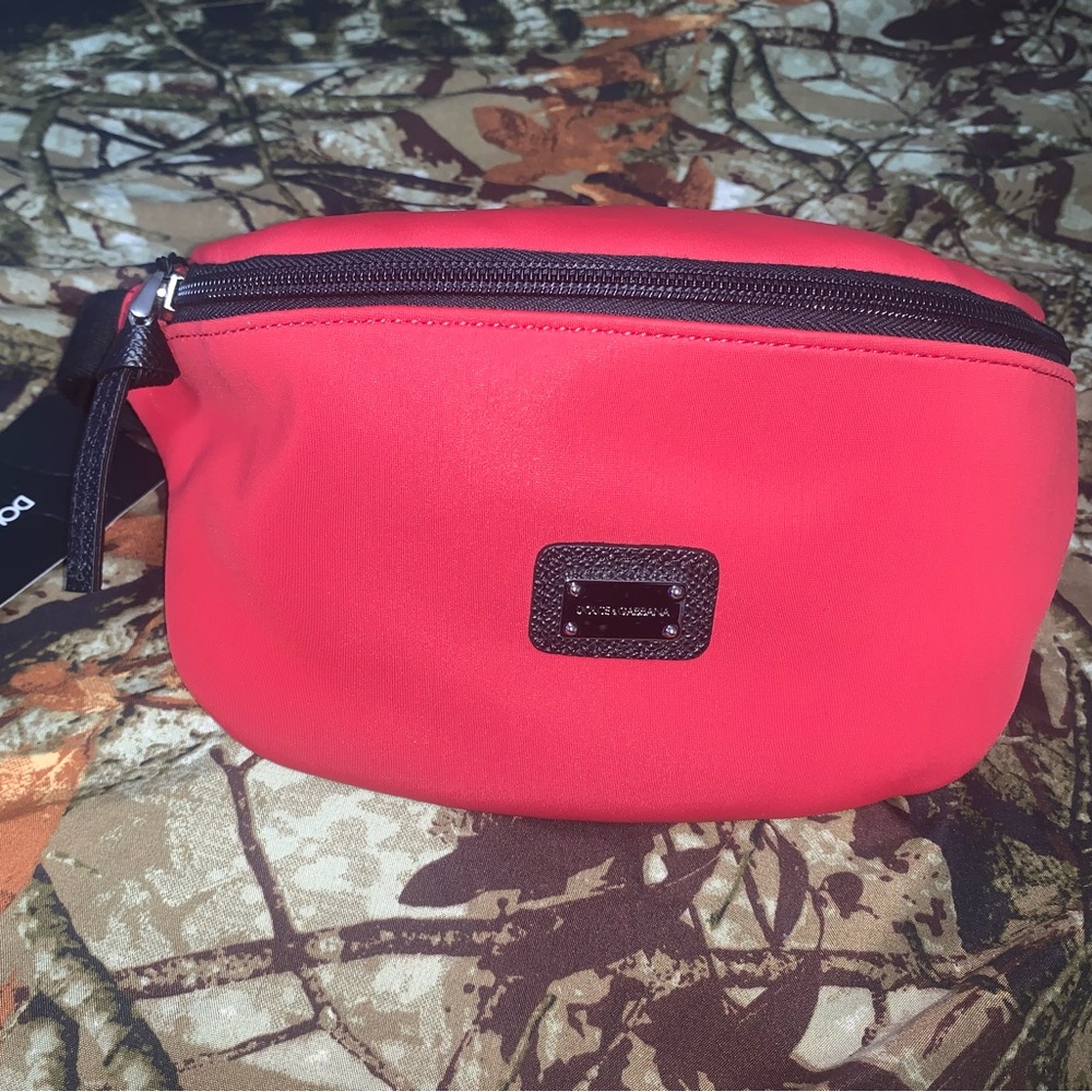 Dolce & Gabbana Red Cosmetic Bag with Modern Design